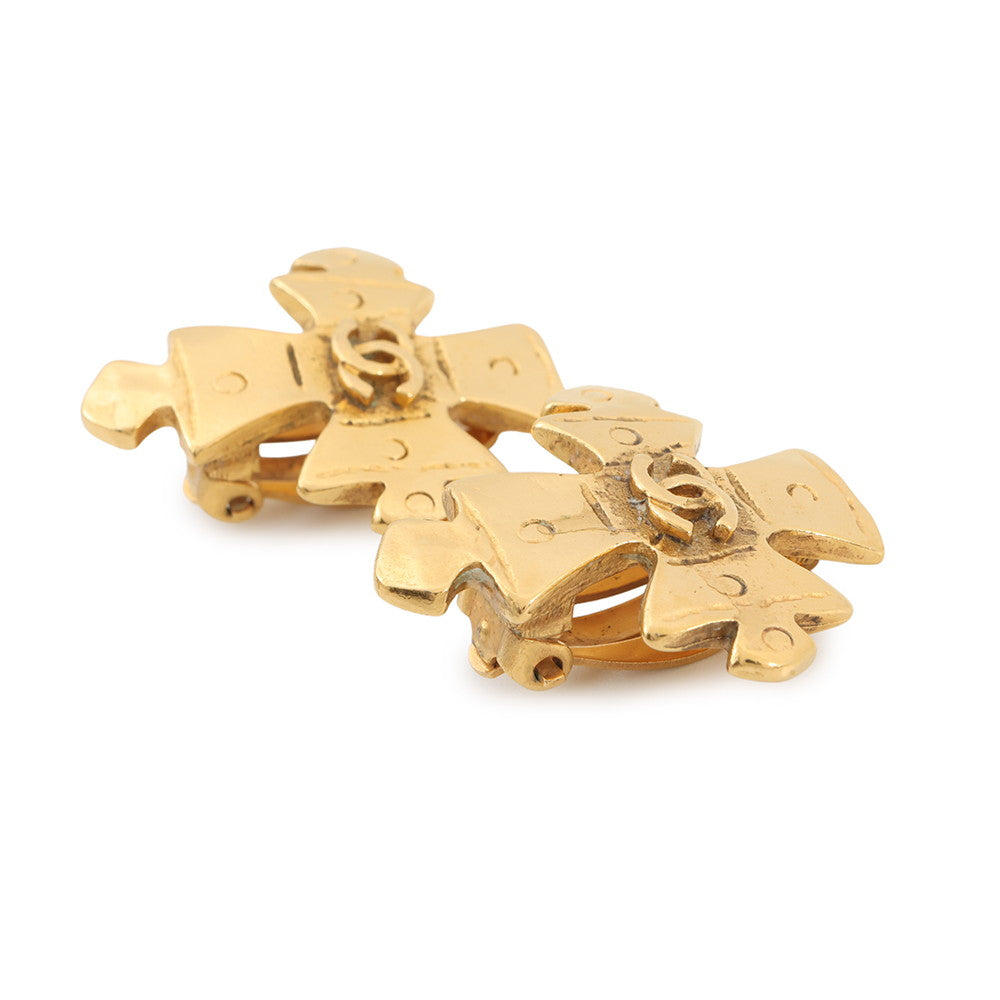 CHANEL CC Logo Cloth Earring Gold Metal