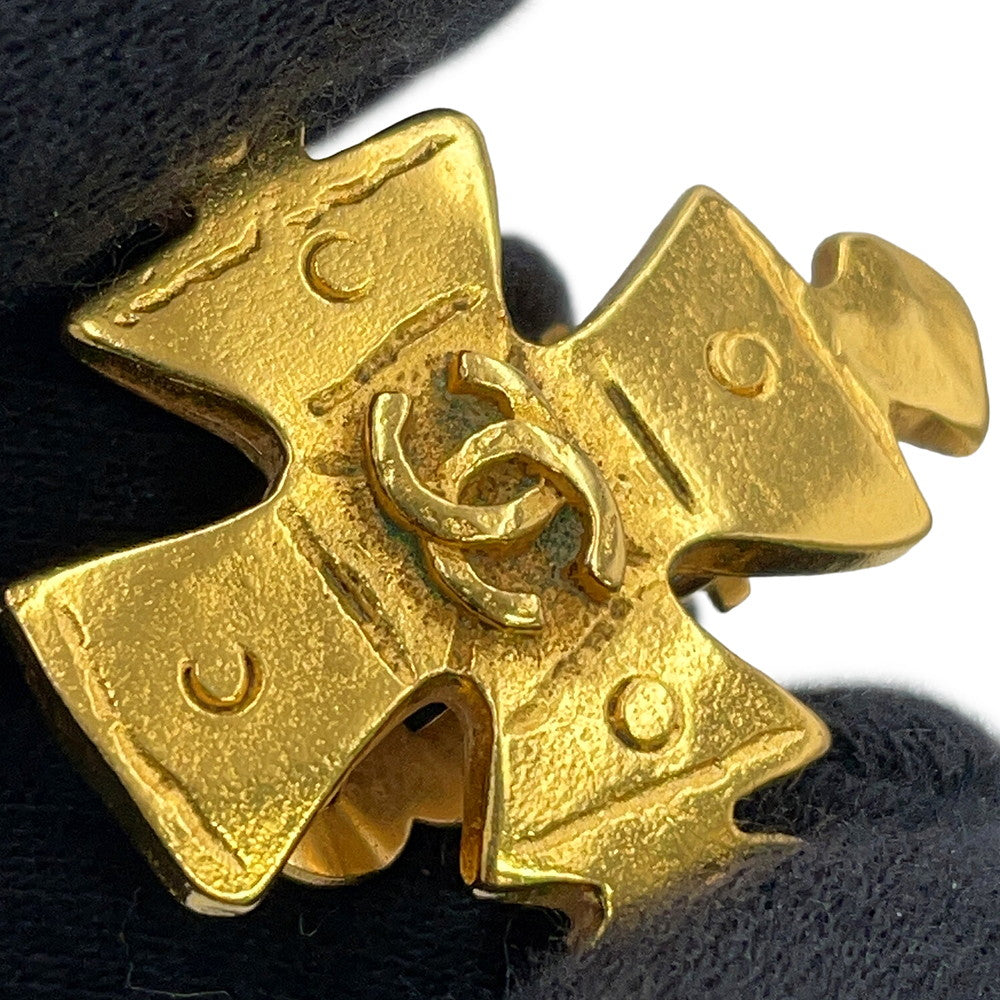 CHANEL CC Logo Cloth Earring Gold Metal