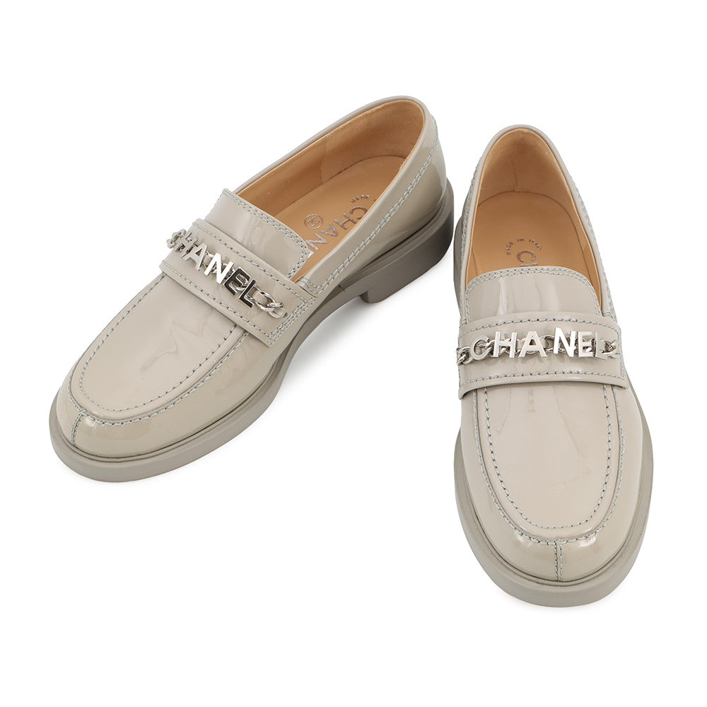 CHANEL Chain logo loafers Light GrayG37430 Patent Leather Size 37