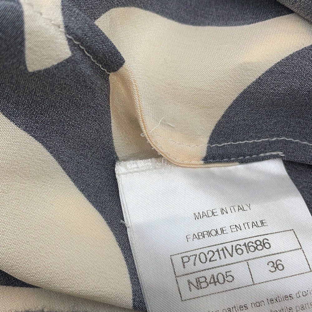 CHANEL CC Logo Wave Shirt Size 36 Cream/BlackP70211 Silk100%