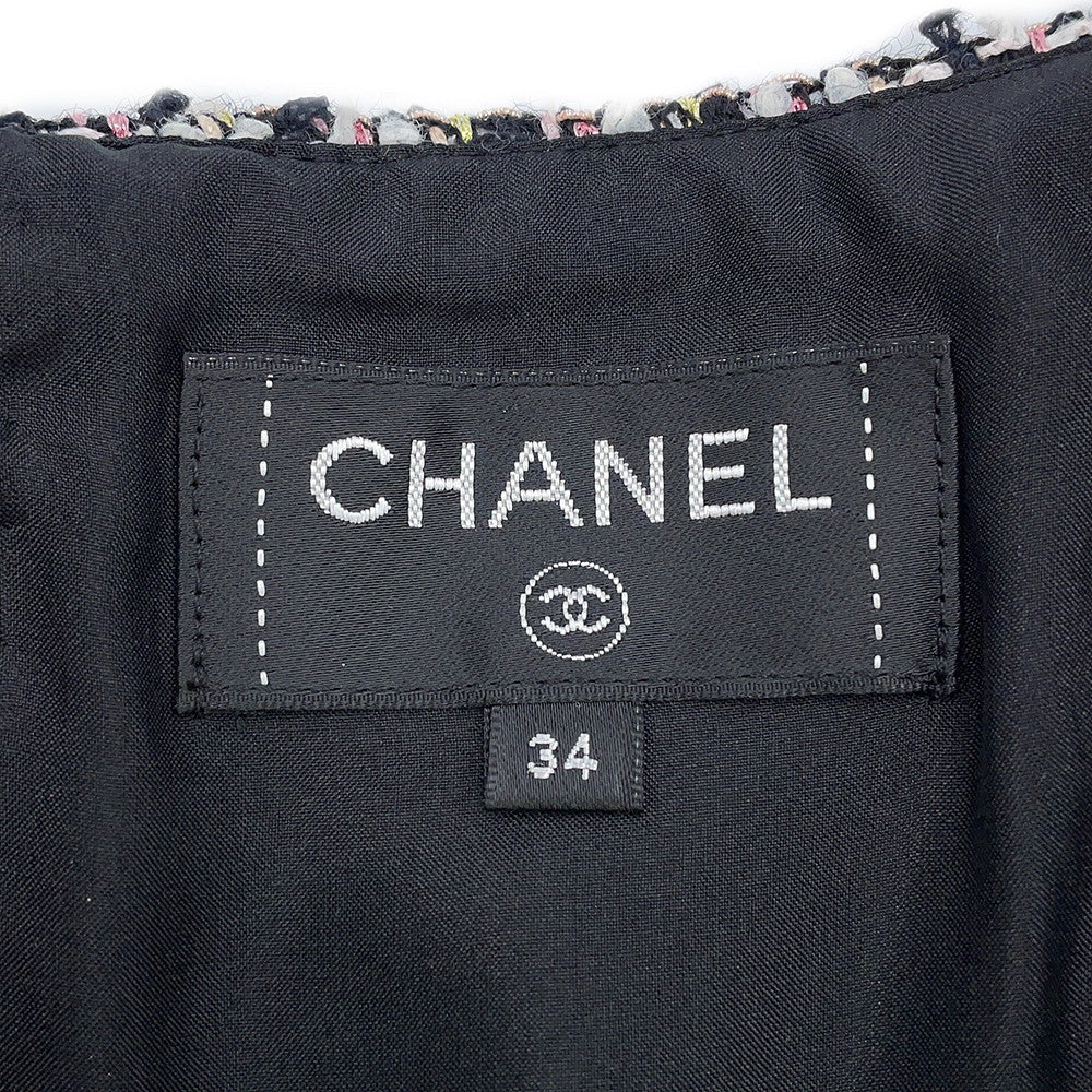 CHANEL Métiers d'Art Tweed Skirt Size 34 Black/MulticolorP71123 V62308 NC667 Polyamide 46%, Wool 41%, Polyester 6%, Viscose 5%, Acrylic 2%