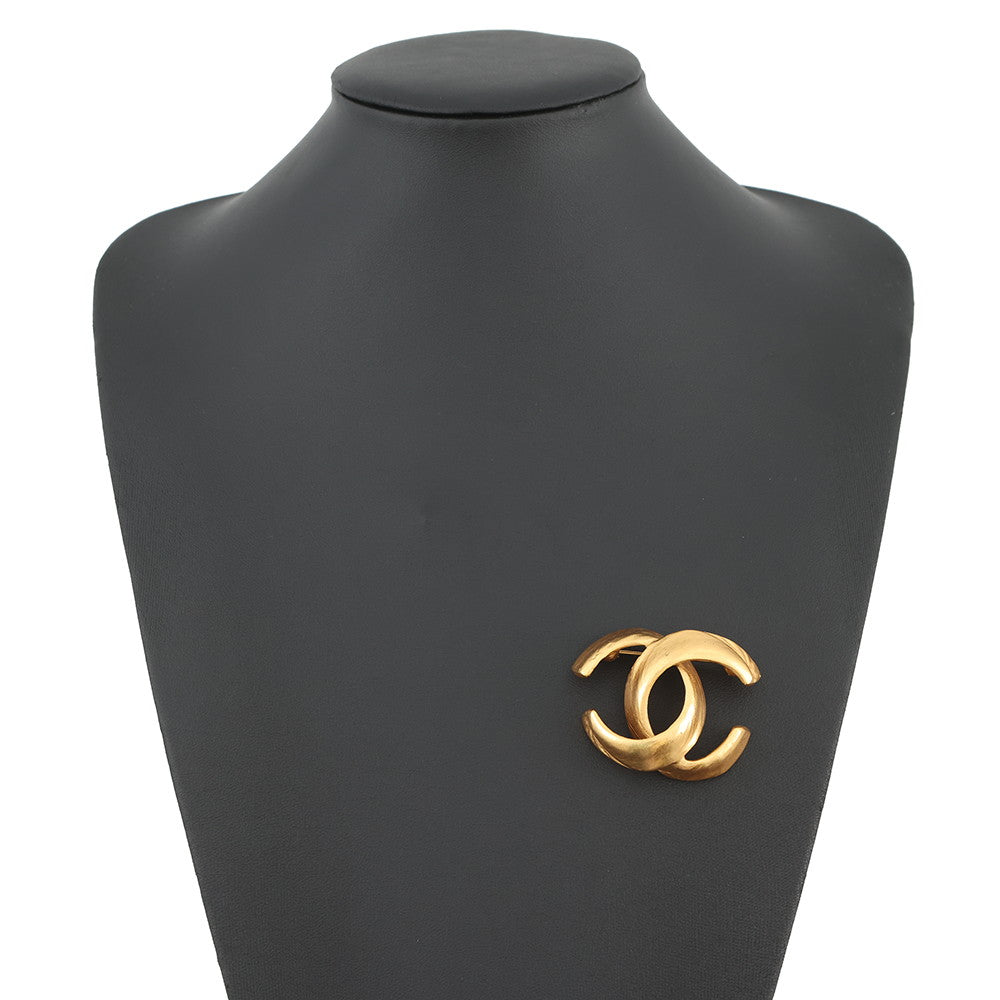 CHANEL CC Logo Brooch Gold Gold Plated