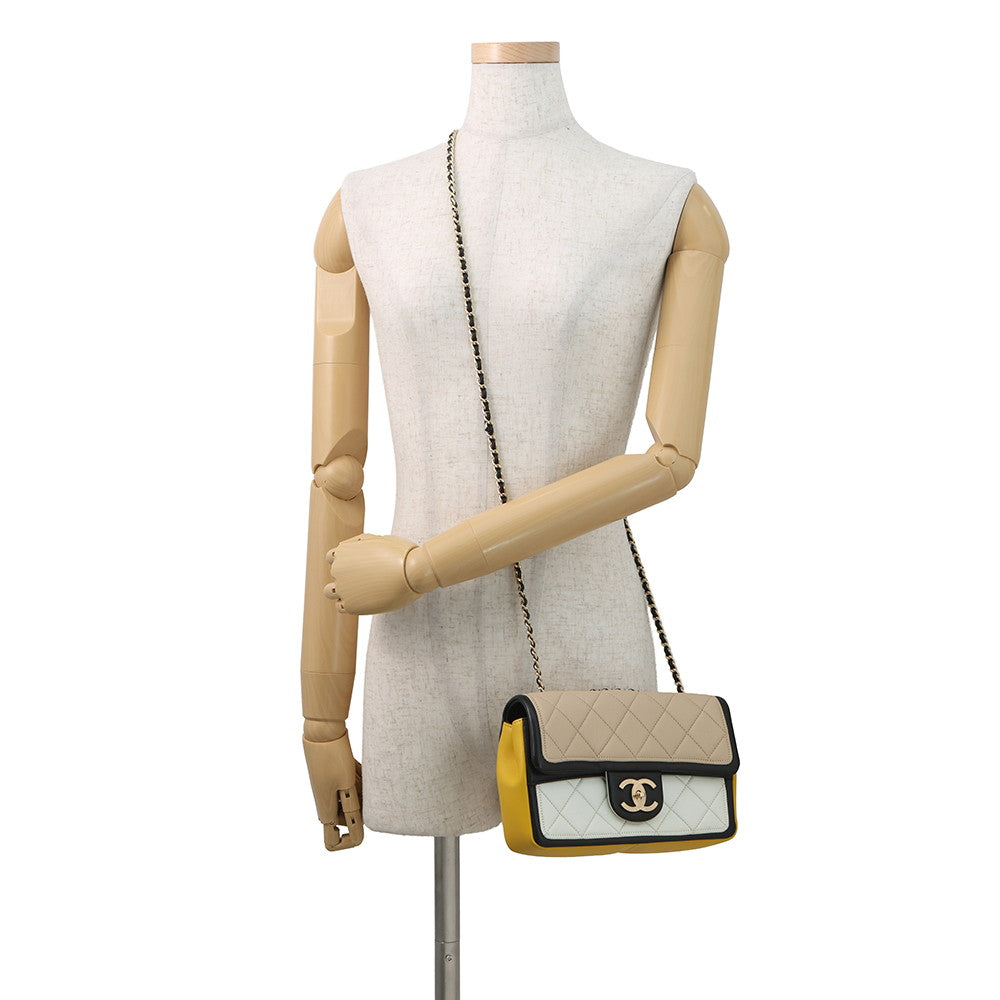 CHANEL Matelasse CC Logo Cruise Line Chain Shoulder Bag Beige/White/YellowA92207 Lambskin Size 22