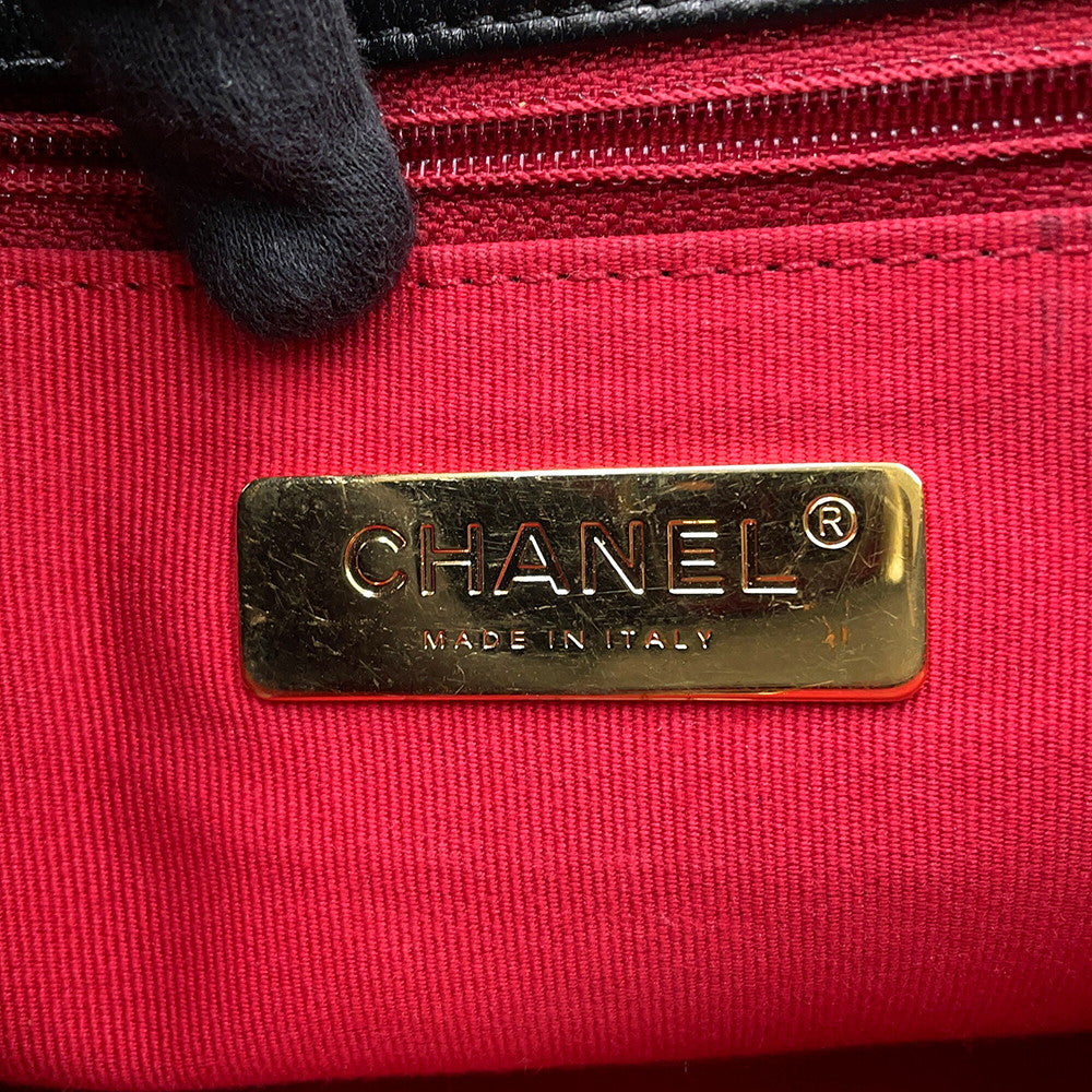CHANEL CHANEL19 Matelasse Shoulder Bag BlackAS1160-B07327-94305 Shiny Lambskin