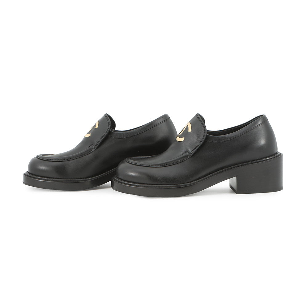 CHANEL CC logo loafersG39602 Leather Size 37 1/2