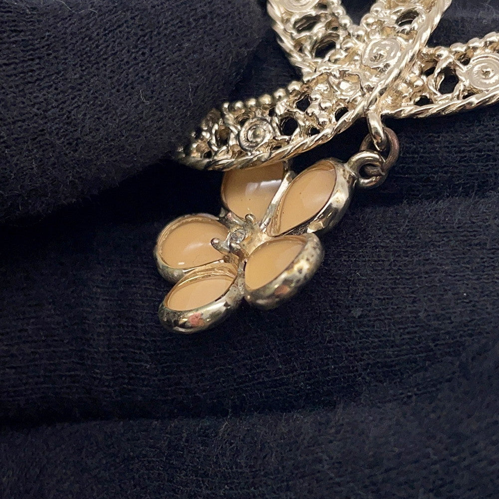 CHANEL CC Logo Clover Brooch Metal