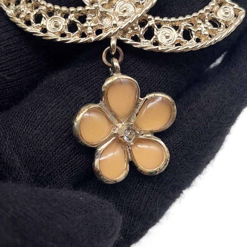 CHANEL CC Logo Clover Brooch Metal