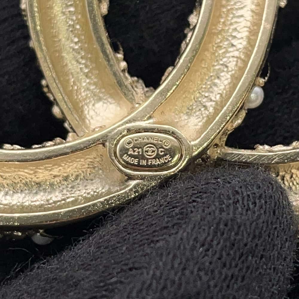 CHANEL CC Logo BroochAB5776 Gold Plated Rhinestone Faux Pearl