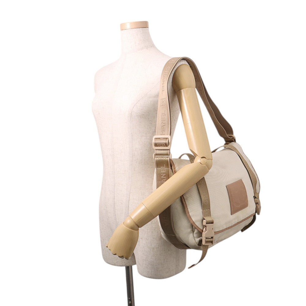 CHANEL Vintage Shoulder Bag Ivory/Beige/Brown Canvas Leather