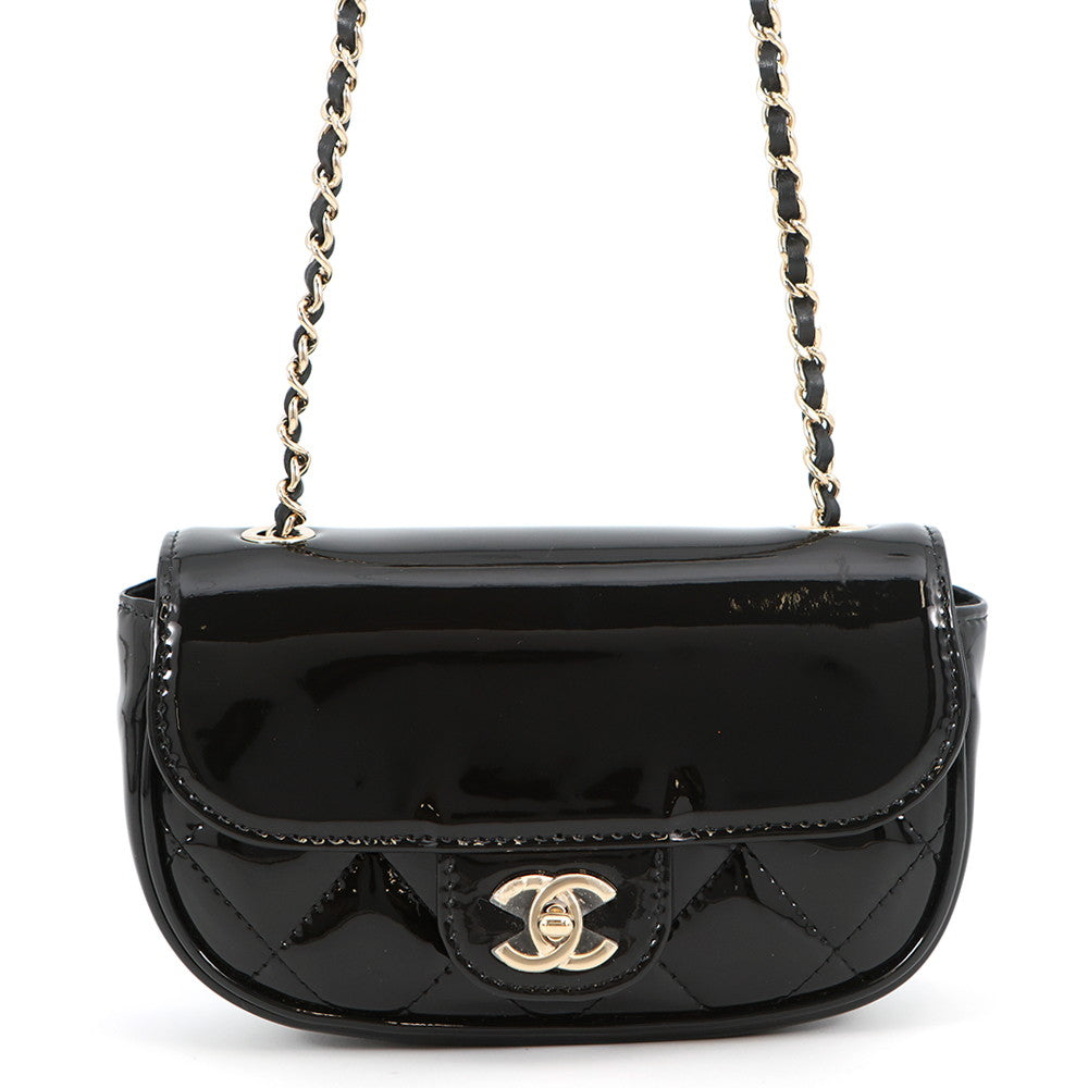 CHANEL Matelasse ChainShoulder Black Patent Leather