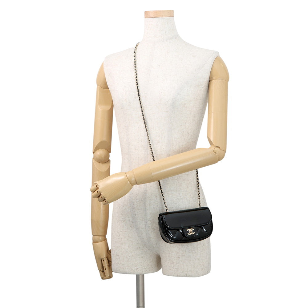 CHANEL Matelasse ChainShoulder Black Patent Leather