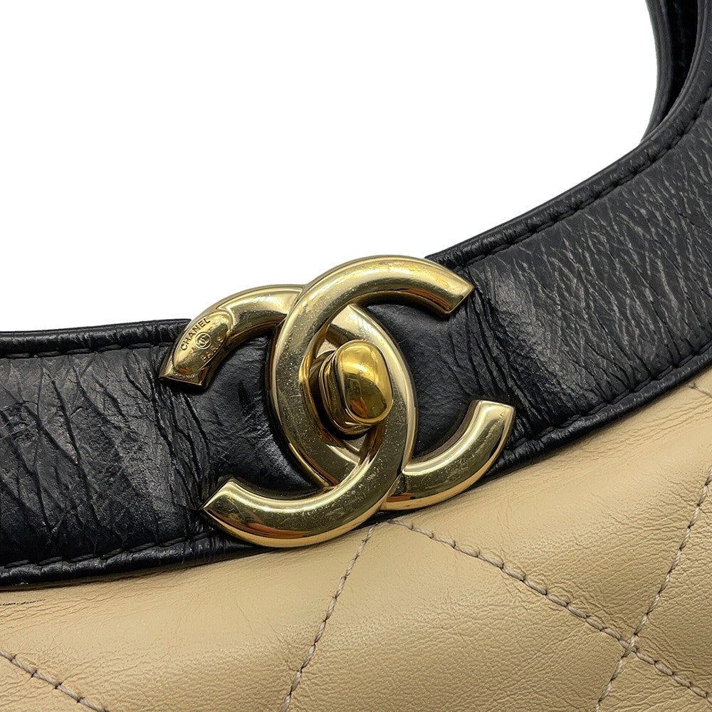 CHANEL CHANEL 31 Shopping Bag Beige/BlackA57977 Calf Leather Size Large