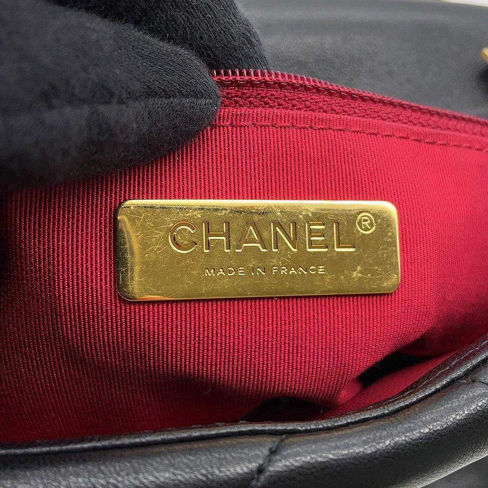 CHANEL CHANEL19 CHANEL19 Matelasse Shoulder Bag BlackAS1160 Shiny Lambskin