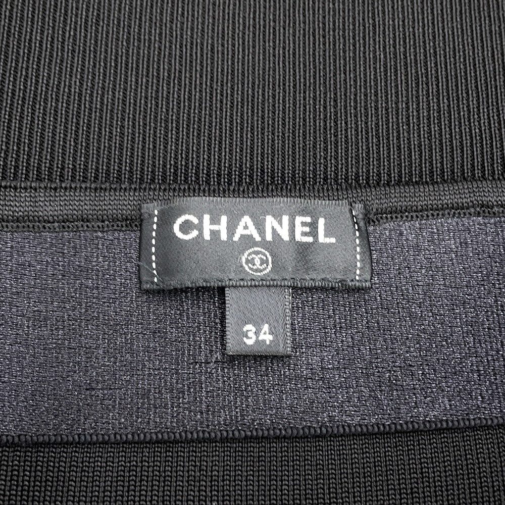 CHANEL CC Logo Medium Length Skirt Size 34 Black/WhiteP64748-K60697-N8127 Viscose 94% Polyamide 4% Elastane 2%