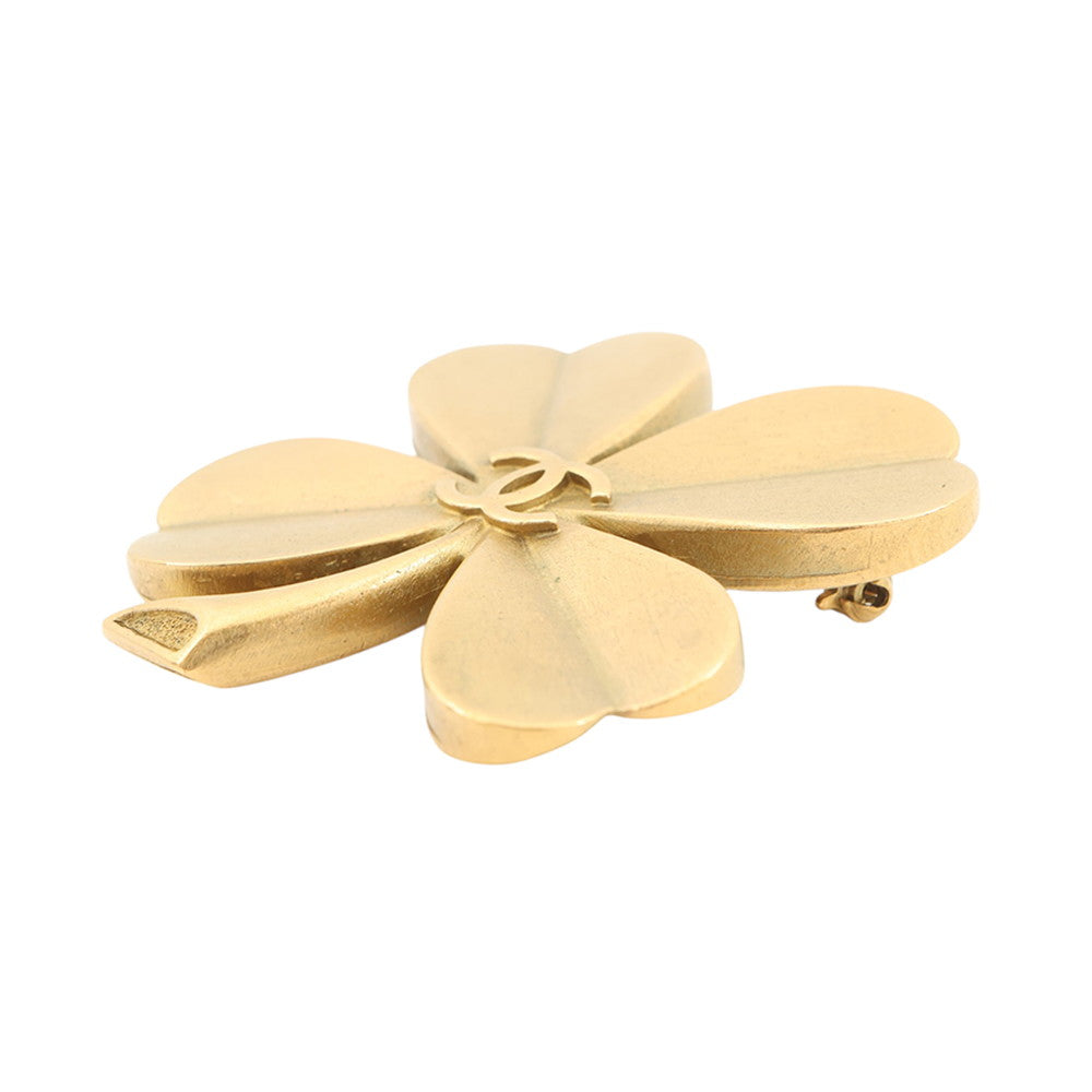 CHANEL Clover Brooch Gold Metal