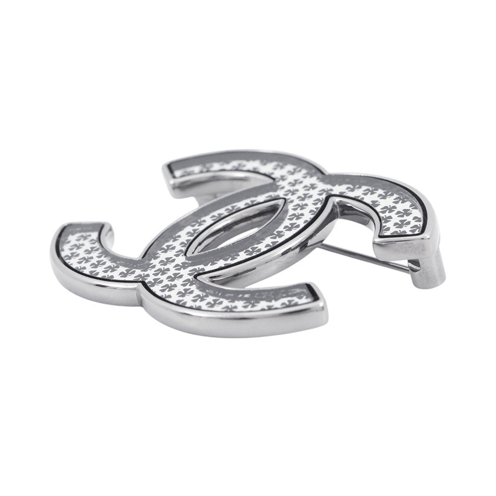 CHANEL Clover Pattern CC Logo Brooch Silver/BlackABD399-B16775-NY365 Metal