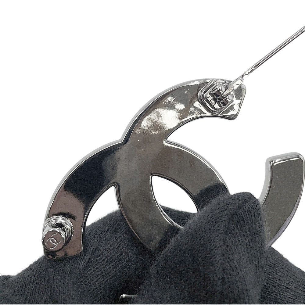 CHANEL Clover Pattern CC Logo Brooch Silver/BlackABD399-B16775-NY365 Metal
