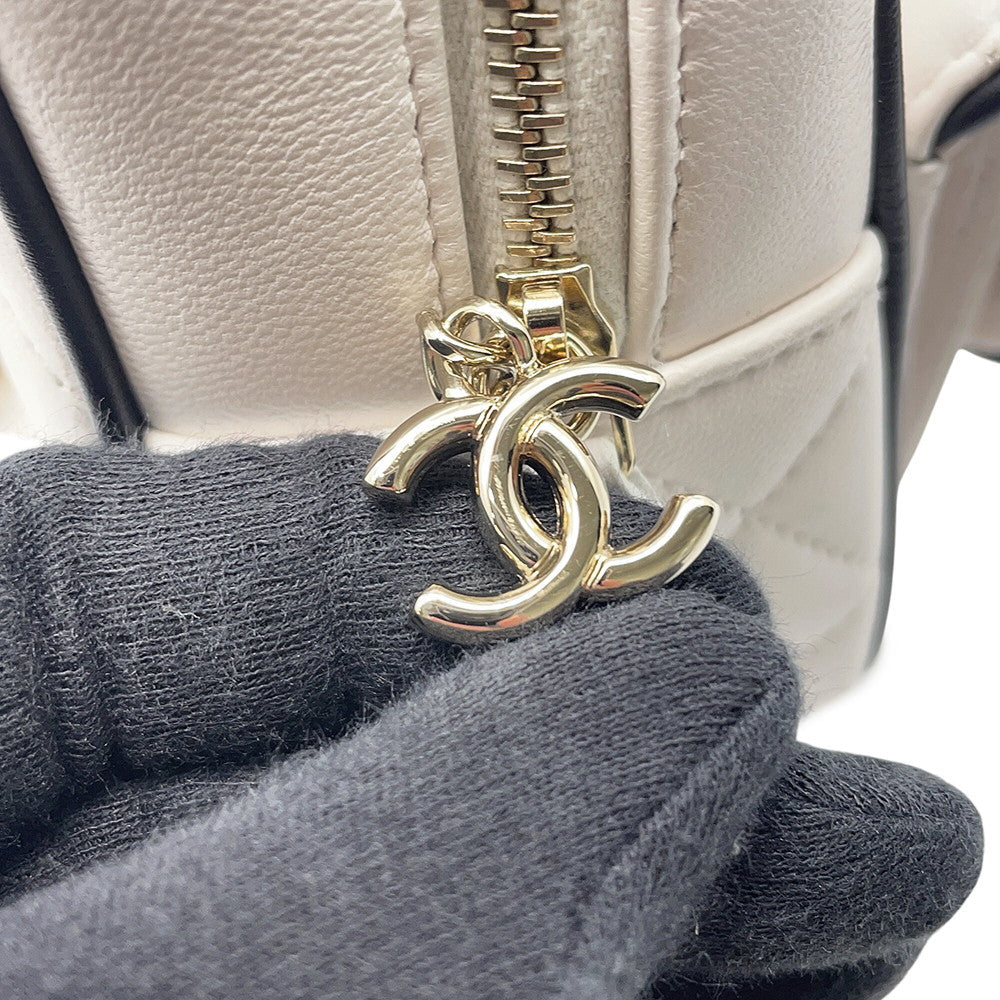 CHANEL Matelasse Chain Backpack White/BlackAP4514 Lambskin